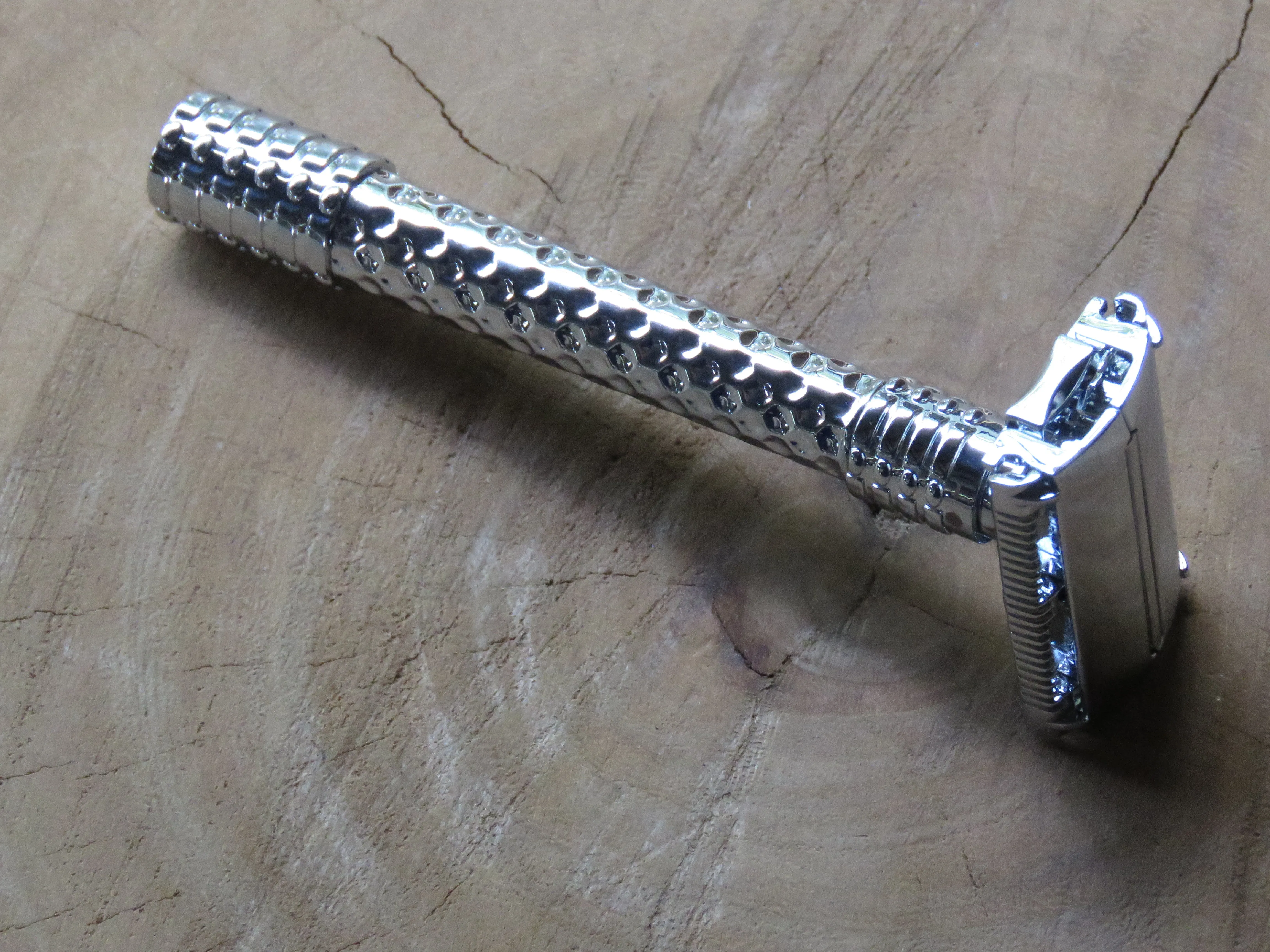 Adjustable safety razor. DE15