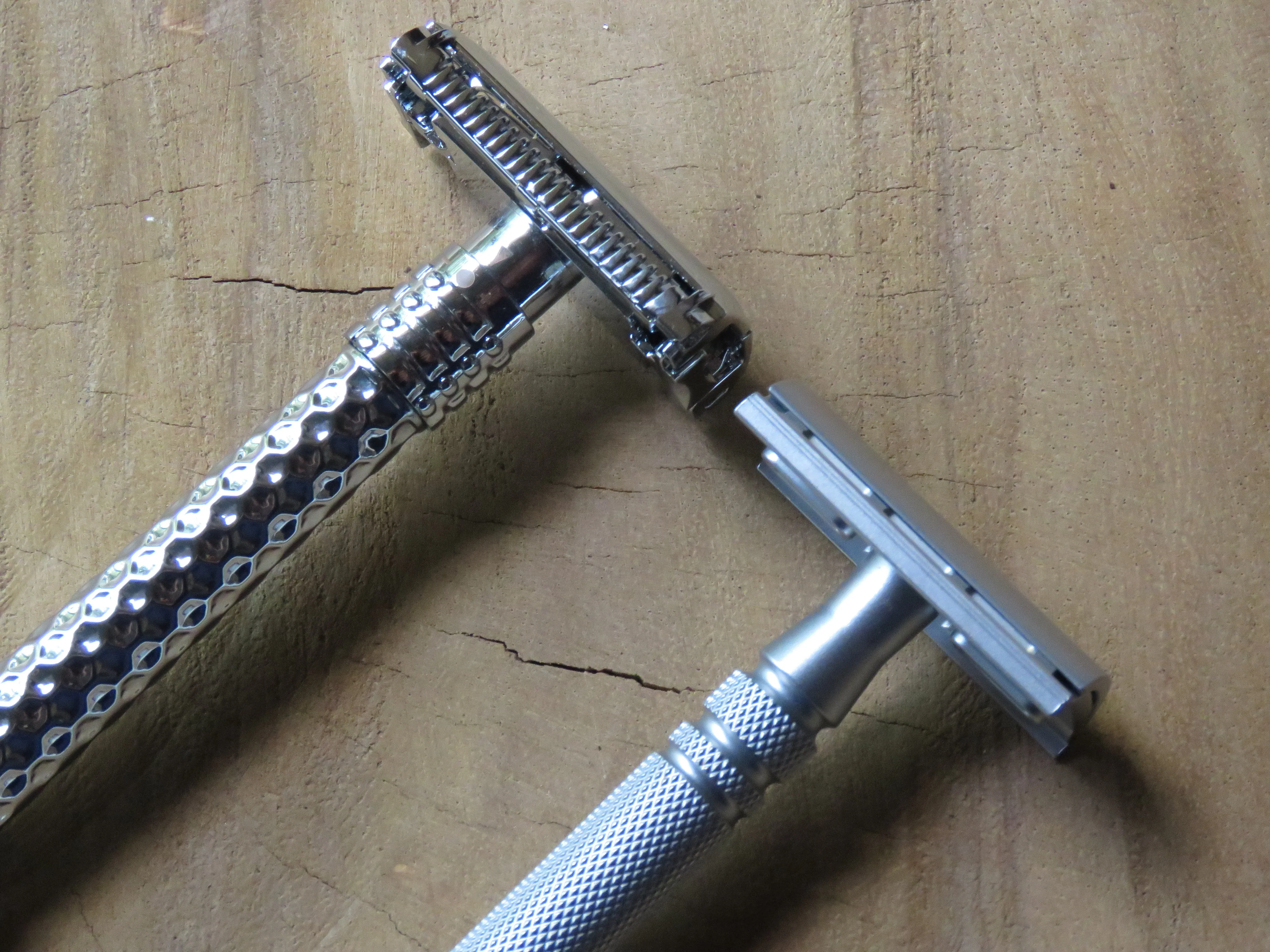 Adjustable safety razor. DE15