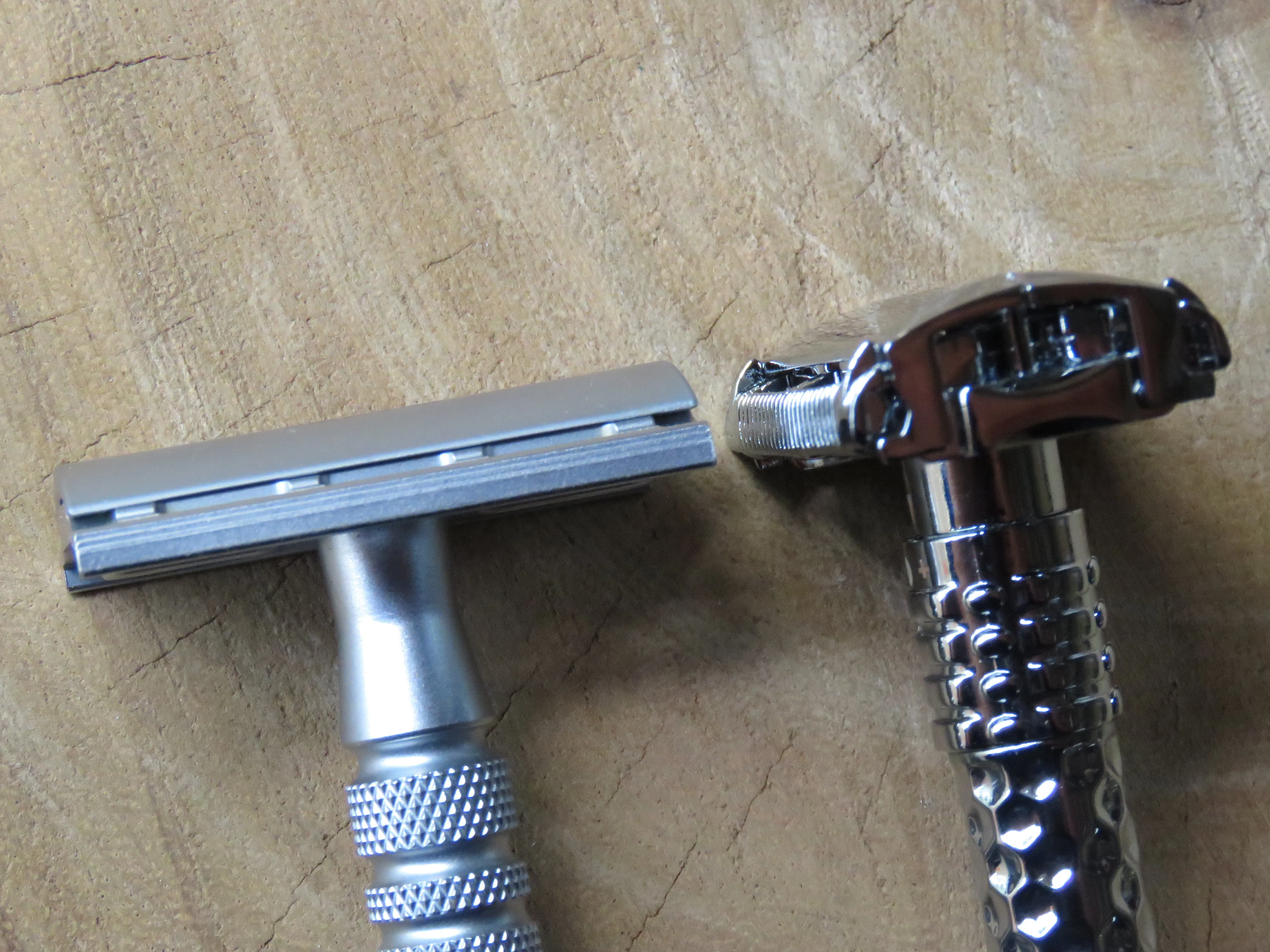 Adjustable safety razor. DE15