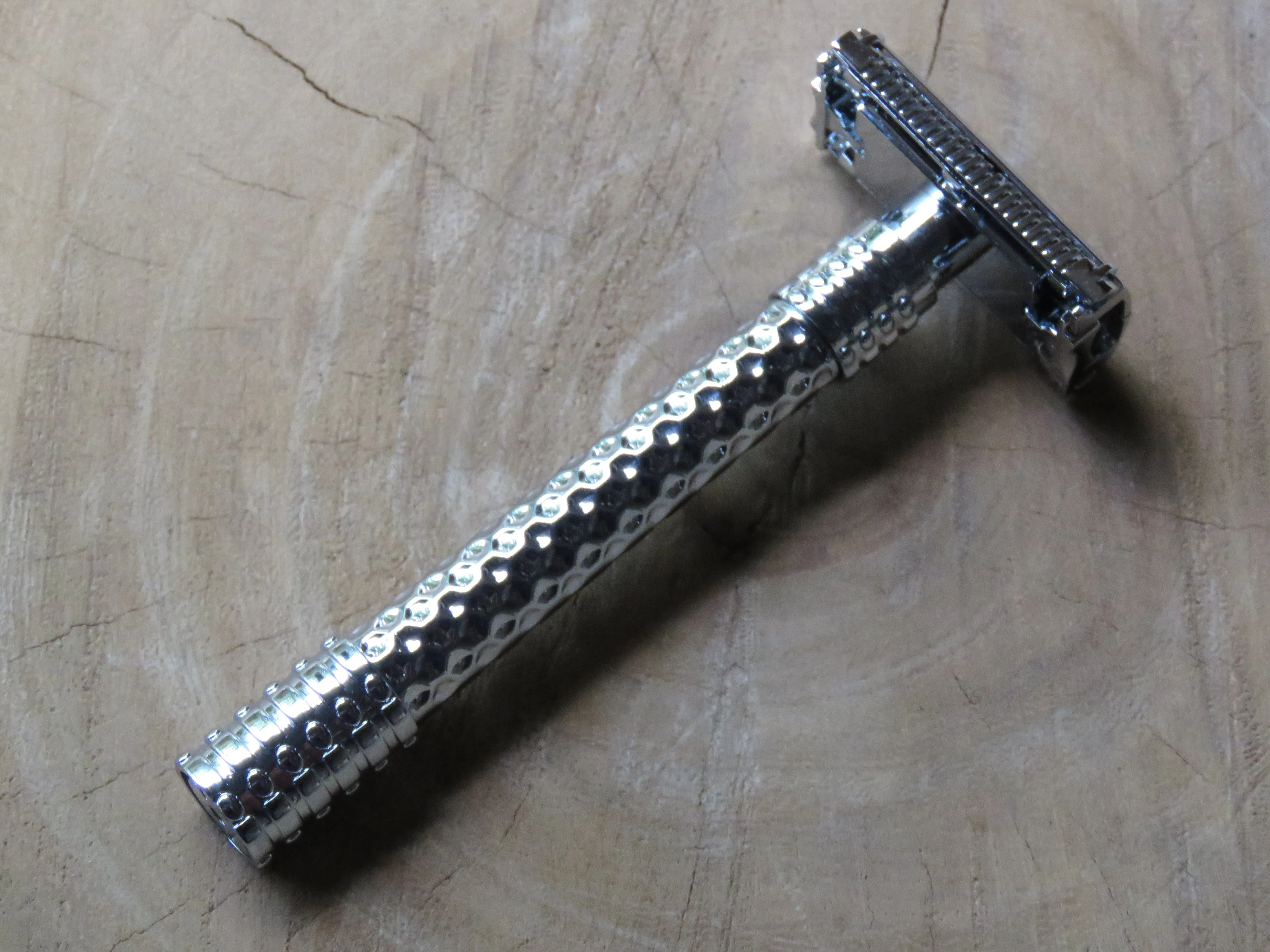 Adjustable safety razor. DE15