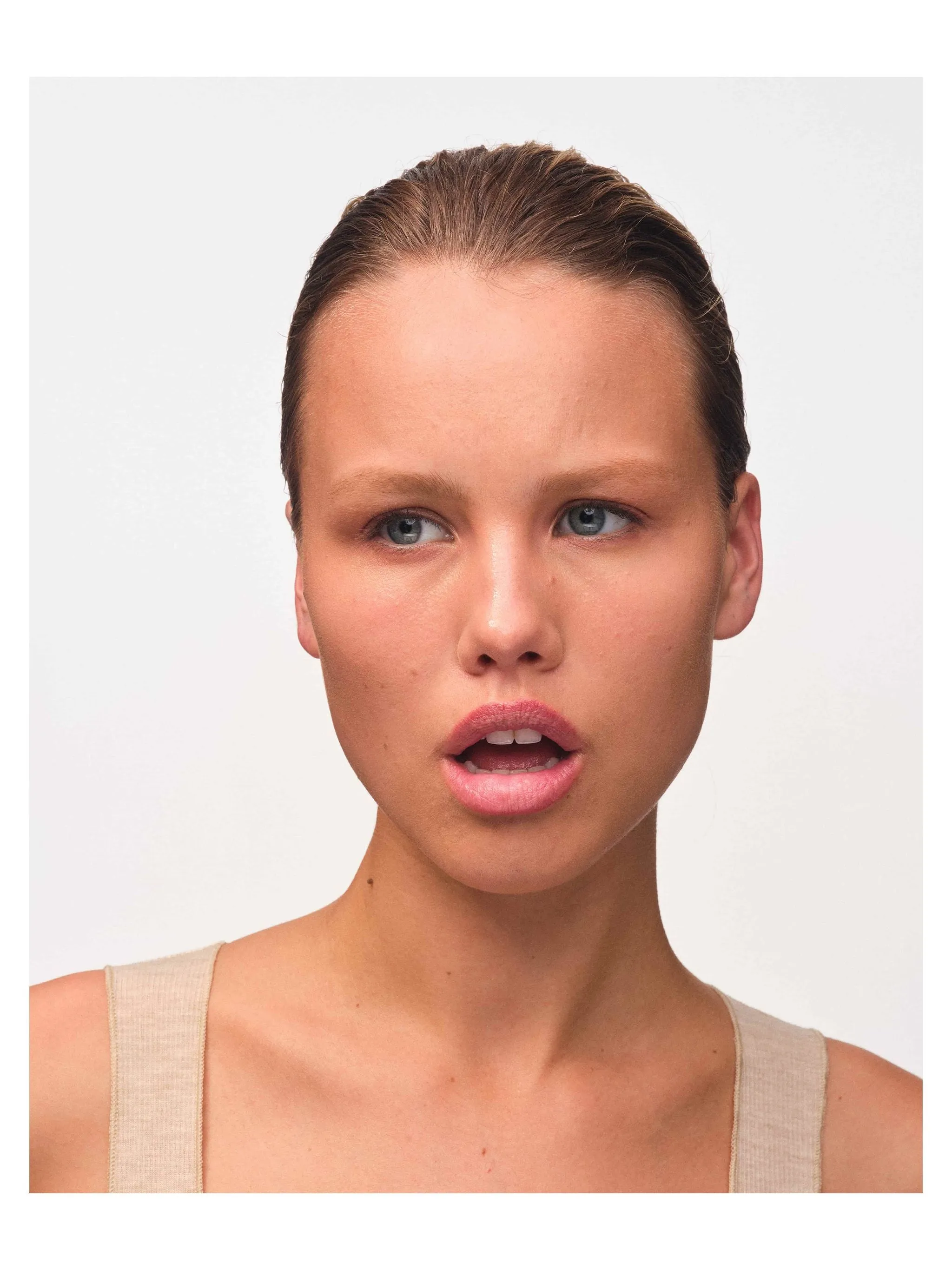 Essential Face Compact