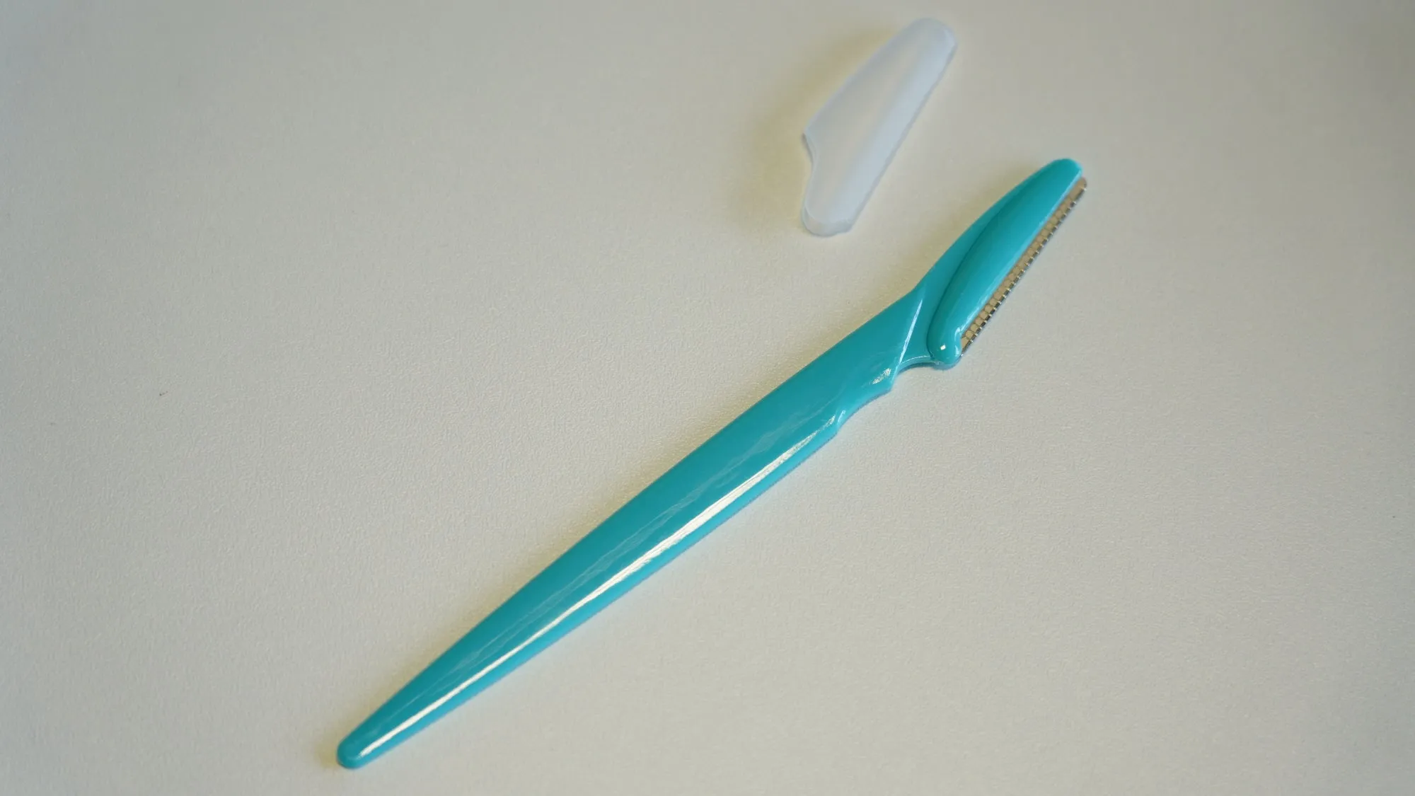 Eyebrow Razor- Exfoliate, Dermaplane