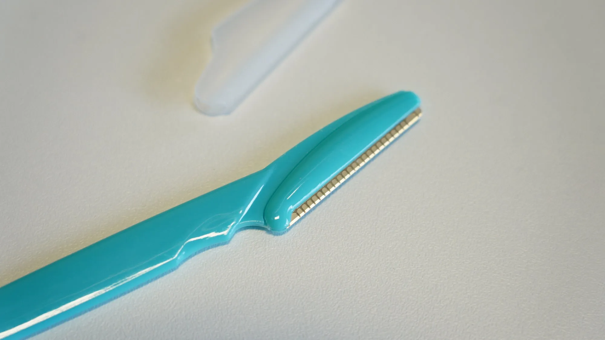 Eyebrow Razor- Exfoliate, Dermaplane