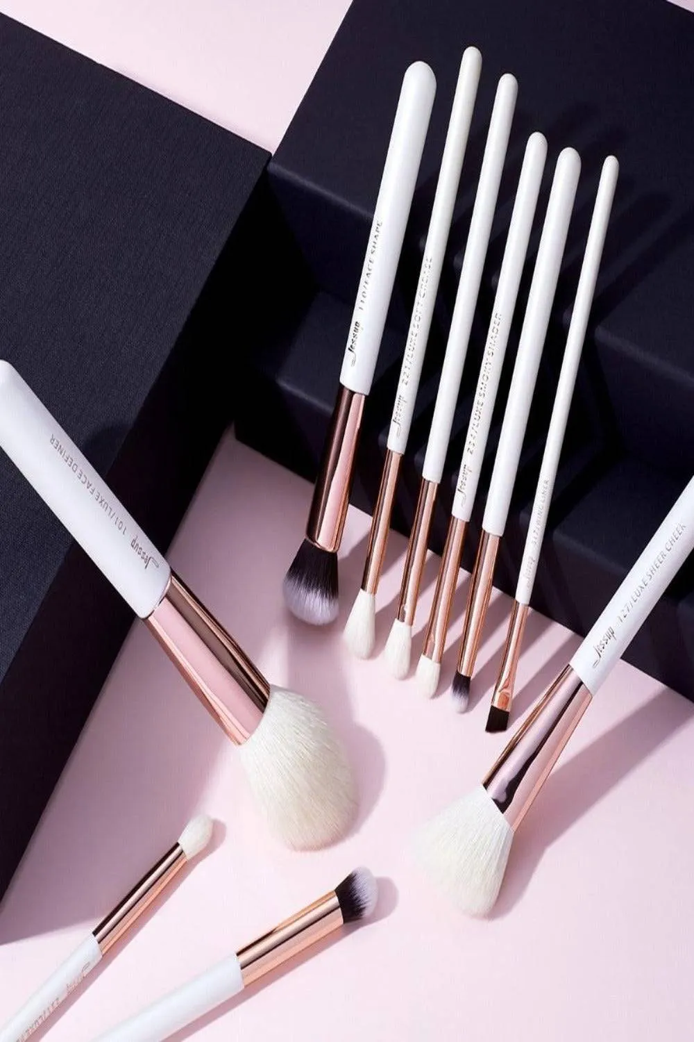 Girls On The Go White Professional Makeup Brush Set - 10 Pack