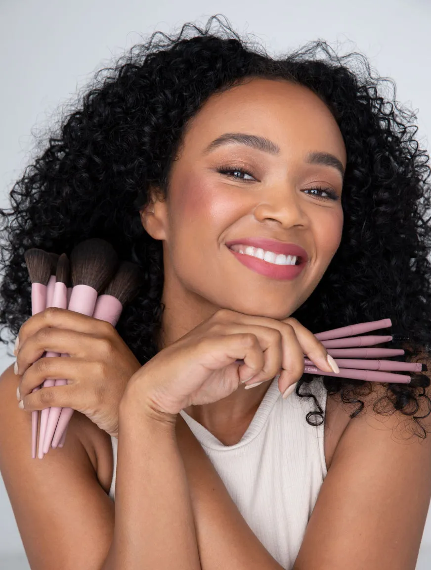 Hannah Martin x Ciaté London - Face Contour Brush