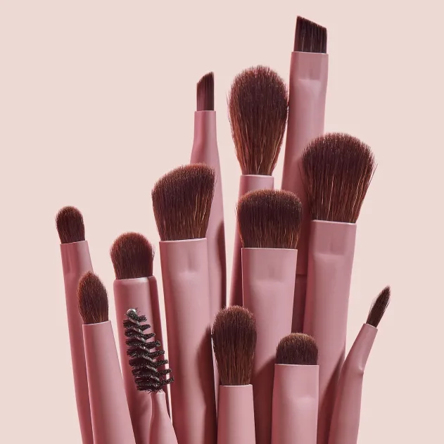 Hannah Martin x Ciaté London - Fluffy Eye Base Brush