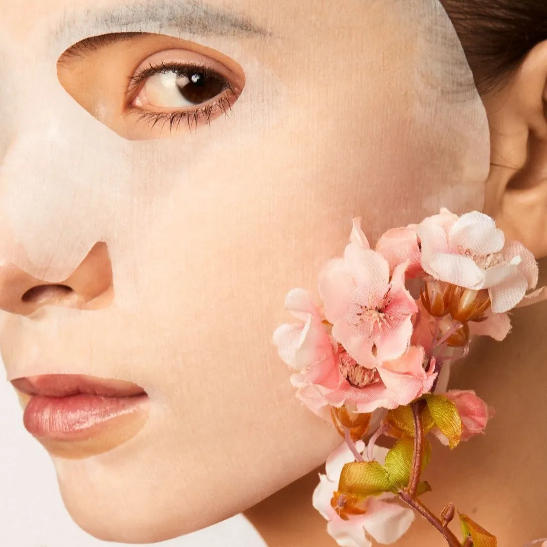 Japanese Cherry Blossom & White Tea Smoothing Mask