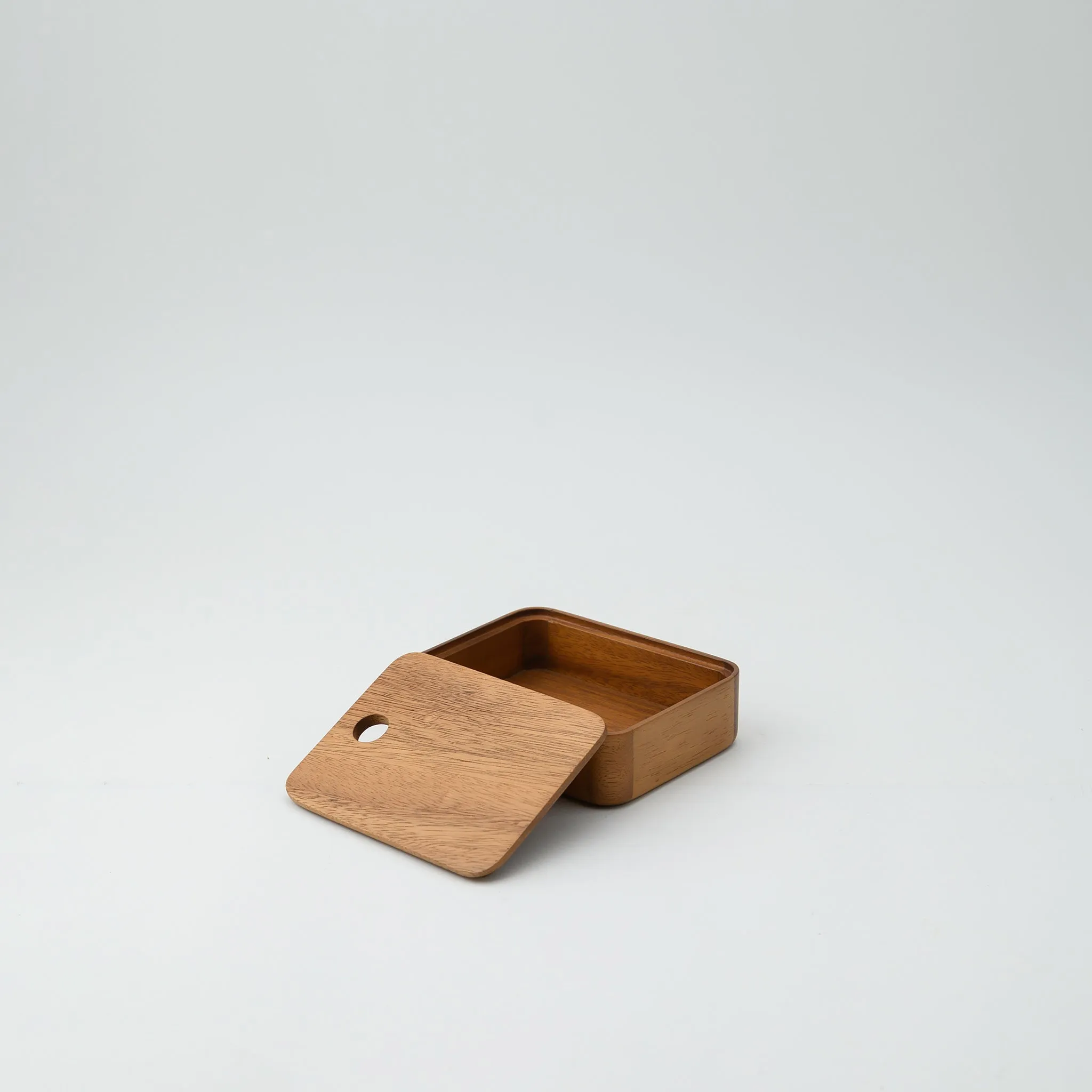 LIMPID ORGANIZER BOXES WITH LID 11.4 x 14.6 CM.