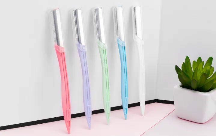 Luxurious Eyebrow Razor