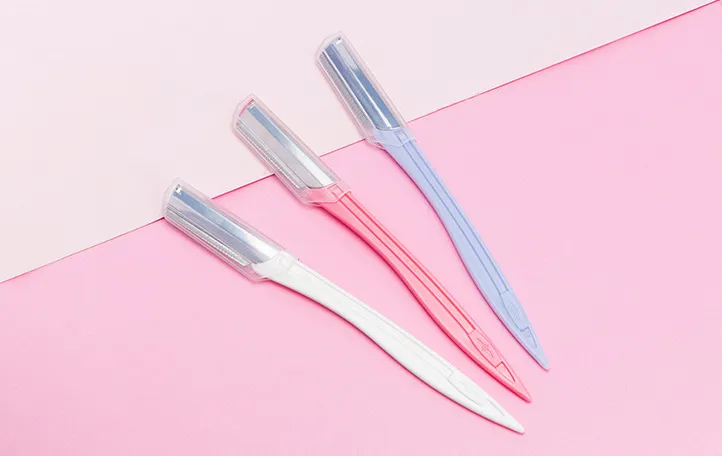 Luxurious Eyebrow Razor