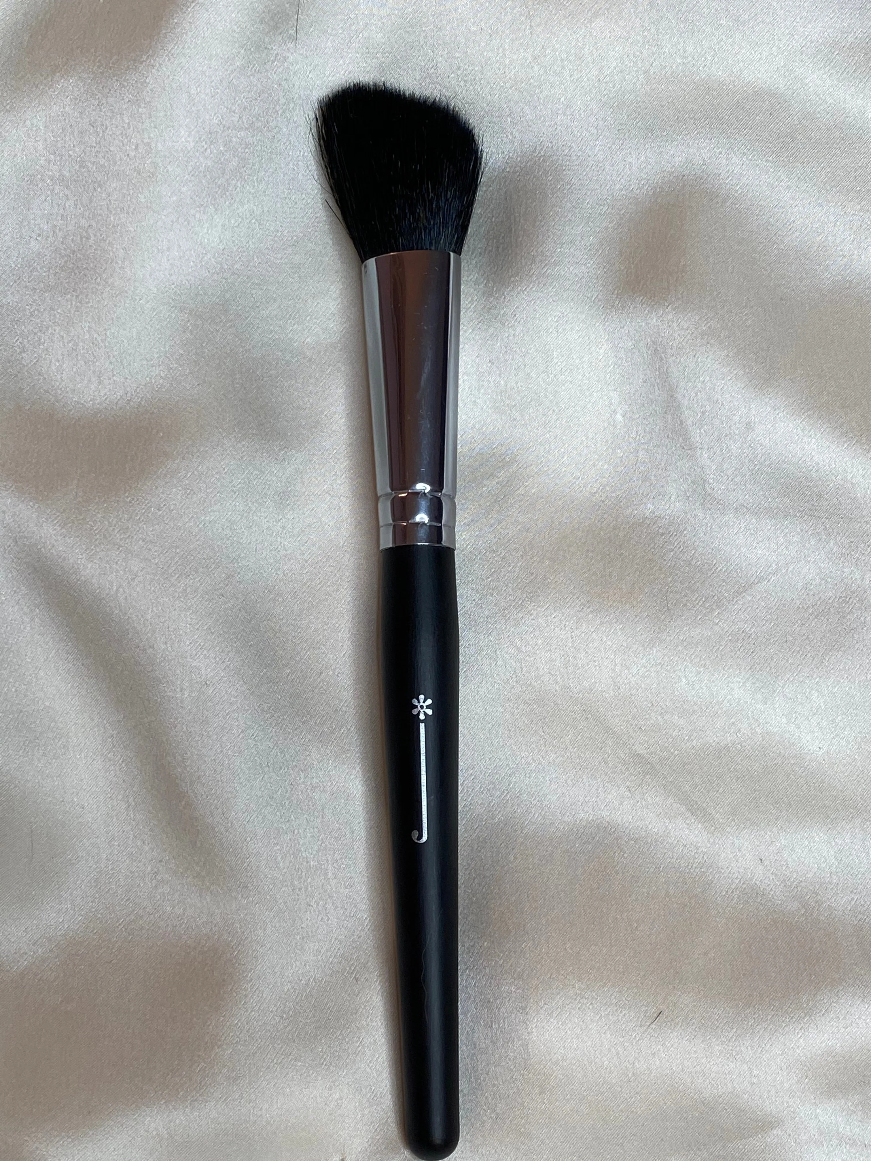 Perfect Angle Blush Brush