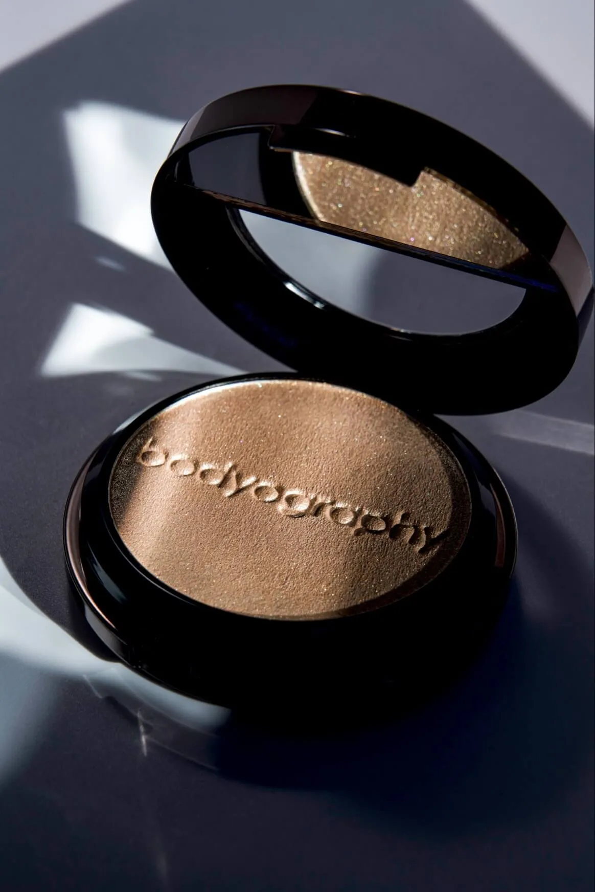 Pressed Highlighter Powder