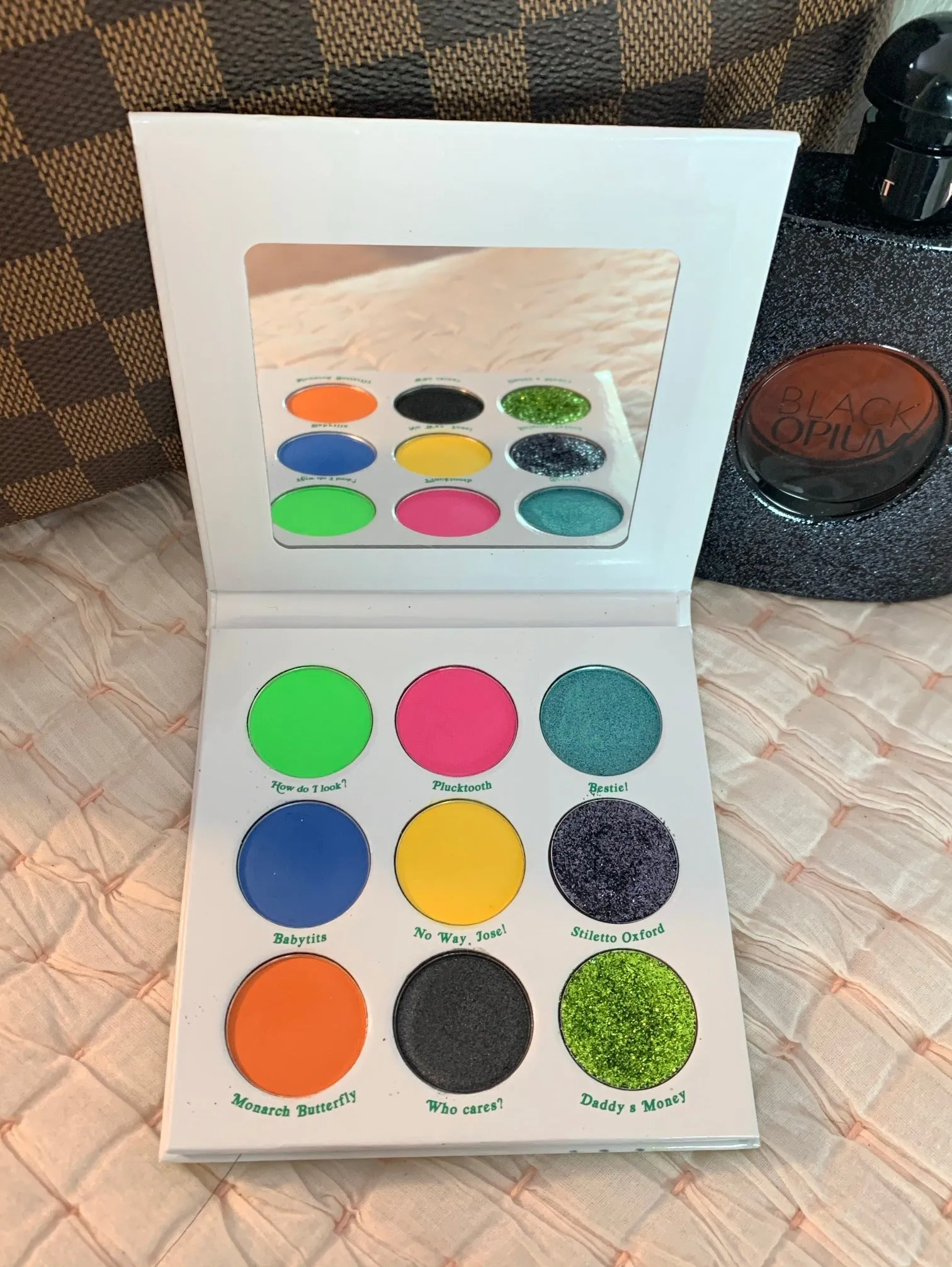 Prosticute Eyeshadow Palette