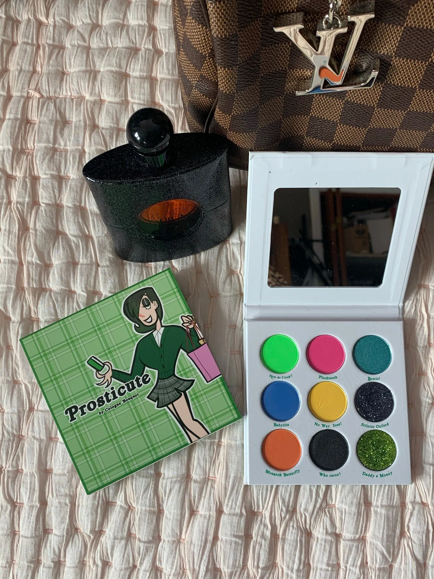 Prosticute Eyeshadow Palette