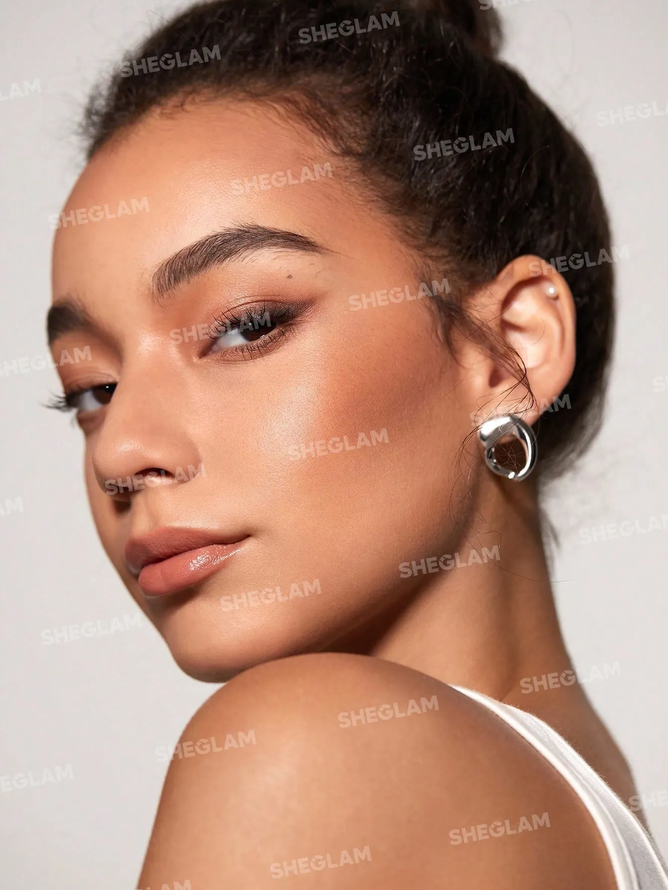 Sheglam Snatch 'N' Define bronzer and contour Stick
