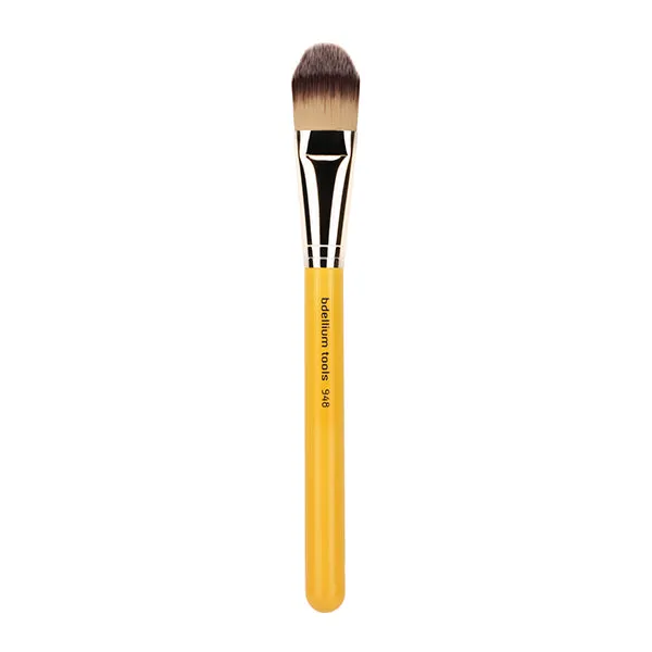 Studio Brushes 948 Foundation
