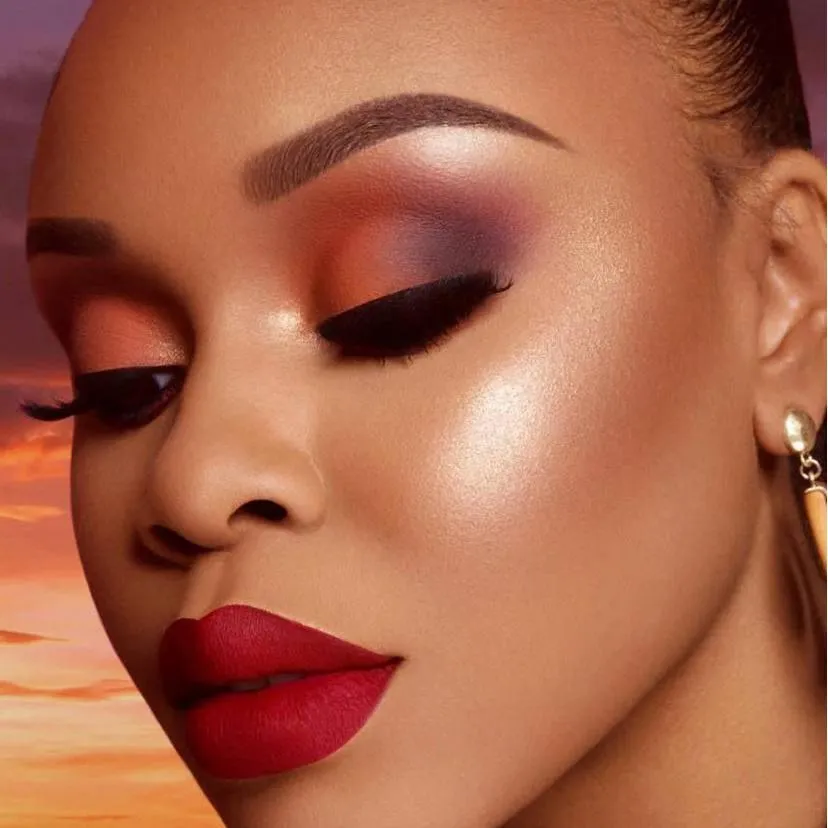 The Royalty I & II Loose Highlighter