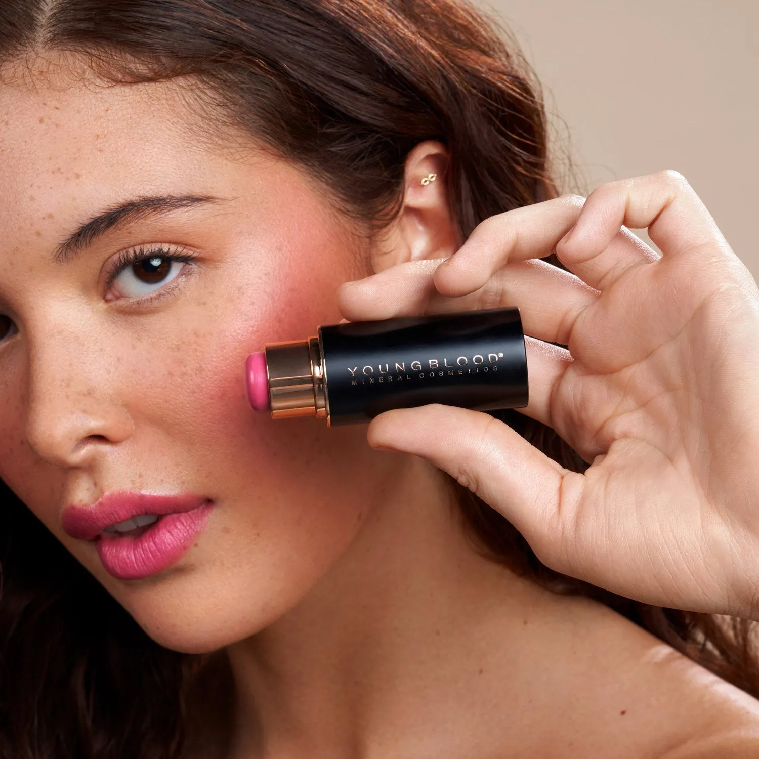 VividLuxe Crème Blush Stick