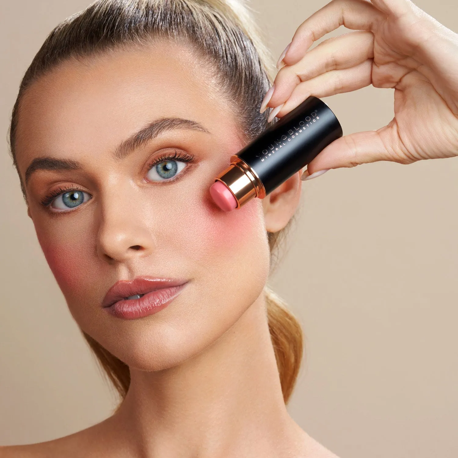 VividLuxe Crème Blush Stick