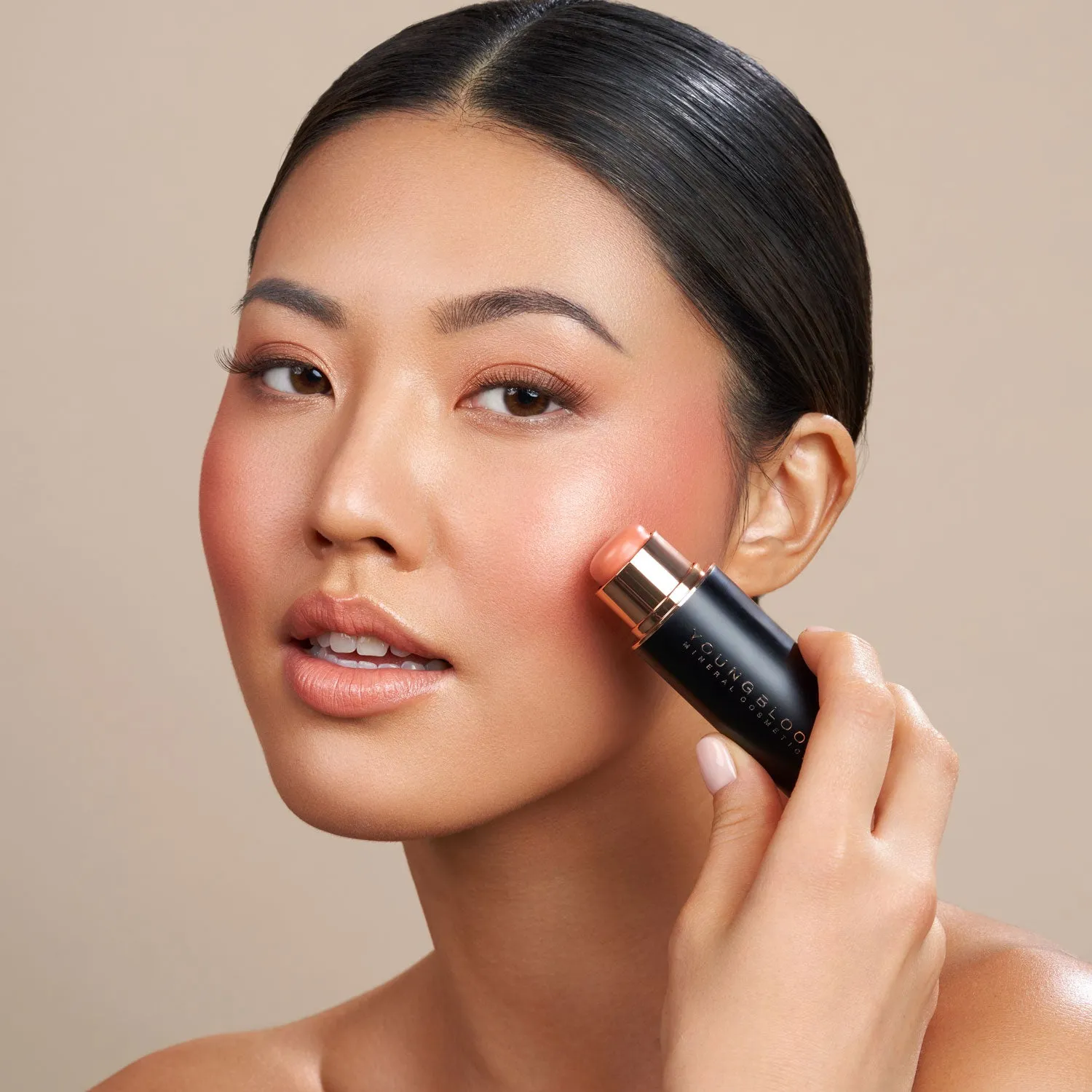 VividLuxe Crème Blush Stick